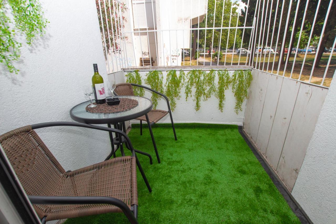 Lea Apartment バール エクステリア 写真